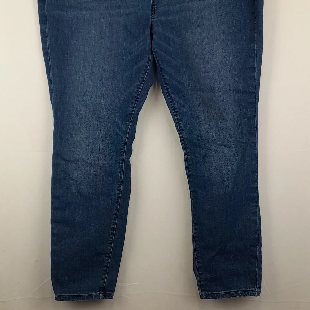 Loft Outlet Petite Blue Denim Modern Skinny Jeans - Picture 4 of 11